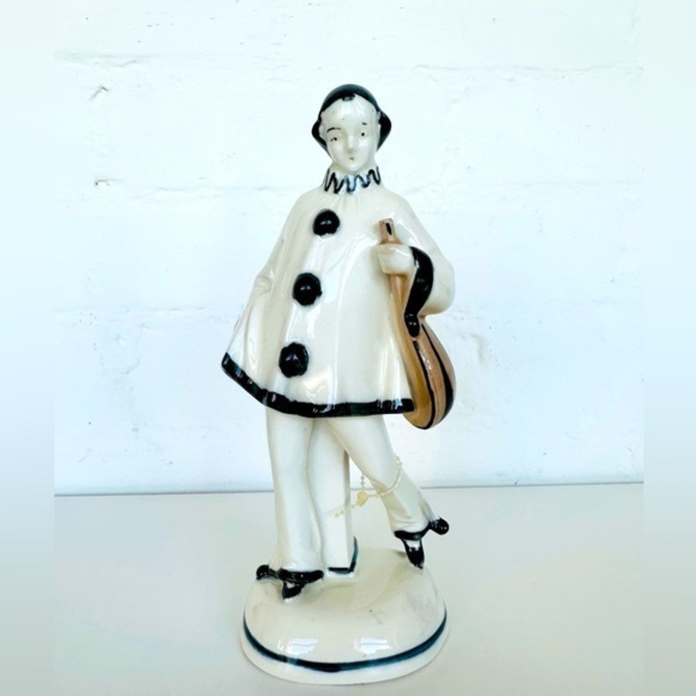VTG Romantic 1930s Pierrot Figurine Holding A Mandolin‎ Germany Clown